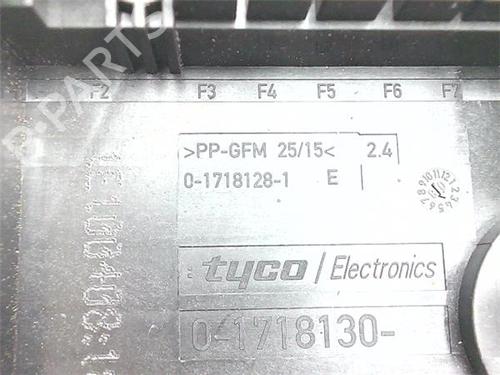 Fuse box SEAT LEON (1P1) 1.9 TDI | BP38383833E1 - Image 4