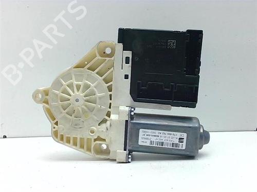 right-front-window-motor-seat-leon-1p1-2005-2006-2007-2008-2009-2010-2011-2012-2013-38382818 main image