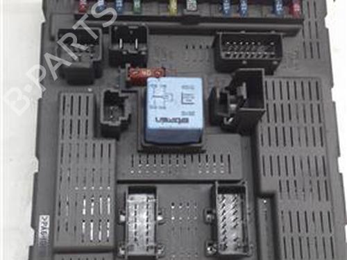 Used Fuse box Fuse box CITROËN C5 I (DC_) 1.8 16V (DC6FZB, DC6FZE) (115 hp) 40085578 40085578