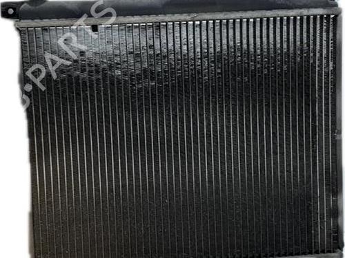 Used Water radiator Water radiator 38373632 38373632