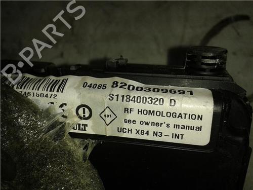 Used Fuse box Fuse box 38406730 38406730