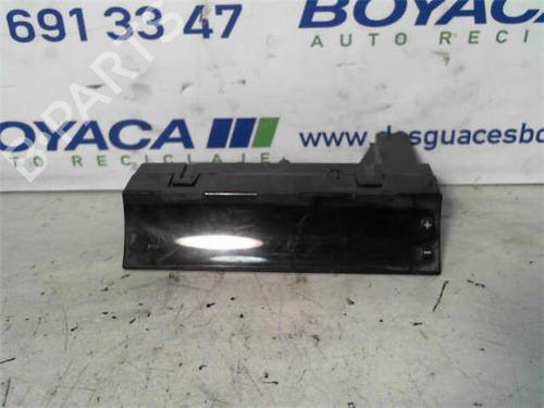 display-monitor-subaru-forester-sh_-2007-38351329 main image