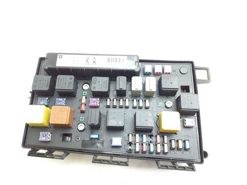 Used Fuse box Fuse box 39074951 39074951