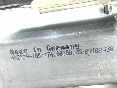 Left front window motor VW PASSAT B6 (3C2) 2.0 TDI 16V | BP38395337E21 - Image 5