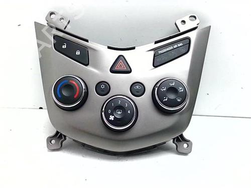 Used Climate control Climate control 38384113 38384113