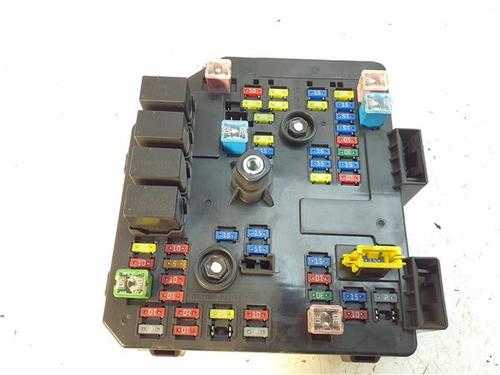fuse-box-chevrolet-captiva-c100-c140-2006-38371730 main image