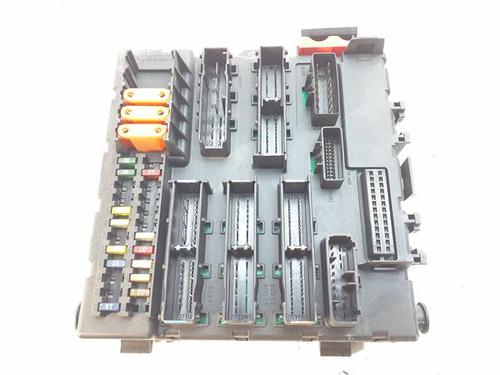 Used Fuse box Fuse box 38370062 38370062