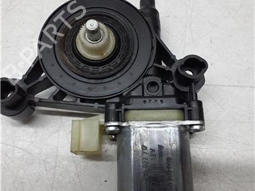 Left front window motor VW TOURAN (5T1) 1.4 TSI | BP38363905E21 - Image 2