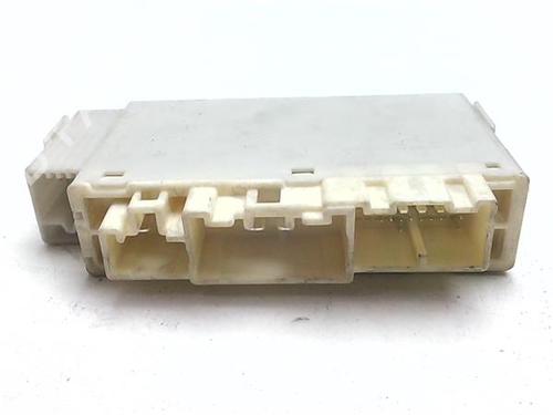 Used Fuse box Fuse box 38363504 38363504