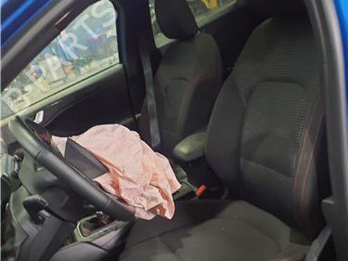 seats-set-ford-focus-iv-saloon-hm-2018-38395148 main image