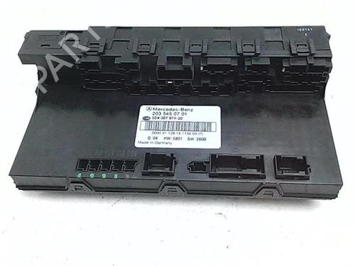 Used Fuse box Fuse box 38407512 38407512