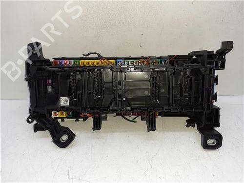 Used Fuse box Fuse box 38359473 38359473