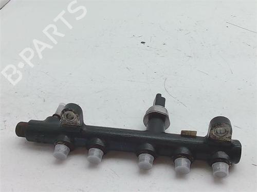 Used Injection rail Injection rail 38399646 38399646