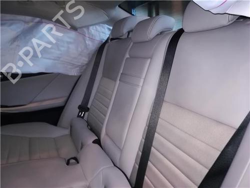 seats-set-lexus-is-iii-_e3_-2013-38354529 main image