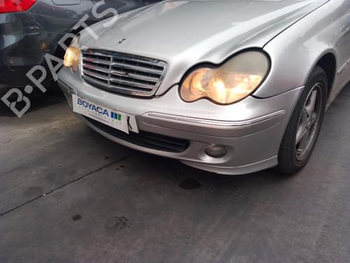 left-headlight-mercedes-benz-c-class-w203-2000-2001-2002-2003-2004-2005-2006-2007-39652351 main image