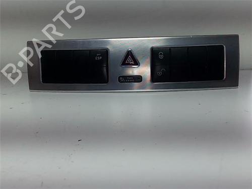Used Warning switch Warning switch 38396165 38396165