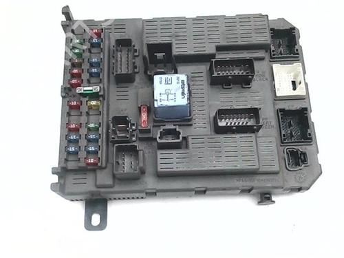 Used Fuse box Fuse box CITROËN C5 I Break (DE_) 2.0 HDi (DERHZB, DERHZE) (109 hp) 39964438 39964438