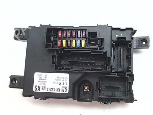 Used Fuse box Fuse box 38405299 38405299