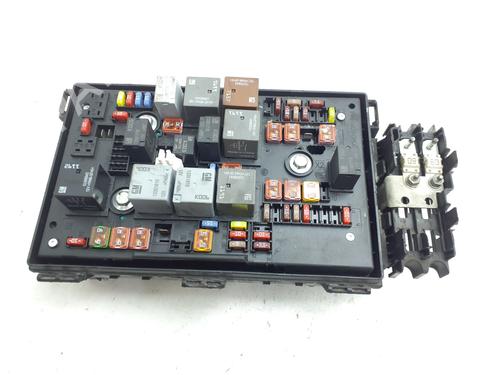 Used Fuse box Fuse box 38335440 38335440