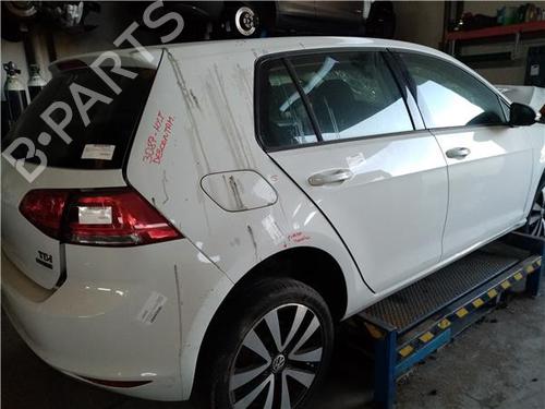 right-taillight-vw-golf-vii-5g1-bq1-be1-be2-2012-2013-2014-2015-2016-2017-2018-2019-2020-2021-38358692 main image