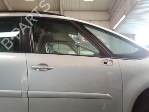 Used Right front door Right front door 38952518 38952518