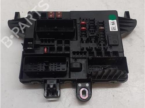 Used Fuse box Fuse box 38363582 38363582