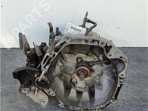 gearbox-renault-clio-iii-hatchback-van-sb_-sr_-2005-38353534 main image