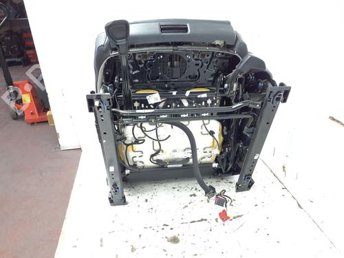 Left front seat AUDI Q5 (FYB, FYG) 2.0 TDI quattro | BP38400602C15 - Image 7