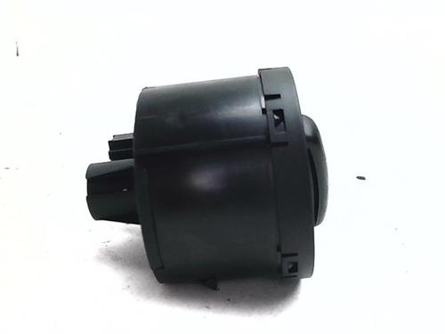 Headlight switch VW PASSAT B6 Variant (3C5) 2.0 TDI | BP38389381I24 - Image 2