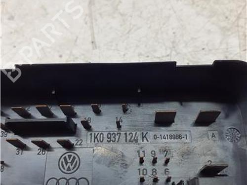 Fuse box VW GOLF PLUS V (5M1, 521) 1.9 TDI | BP38364831E1 - Image 3