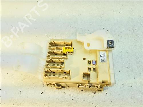 Used Fuse box Fuse box 38369566 38369566