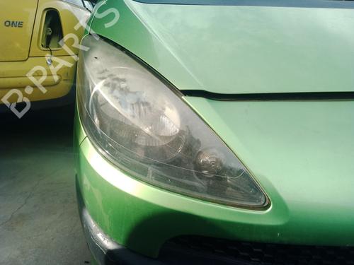 right-headlight-peugeot-1007-km_-2005-38333266 main image