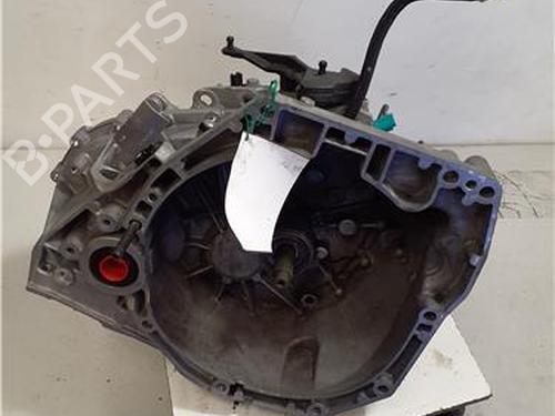gearbox-renault-megane-iv-saloon-2016-38374364 main image