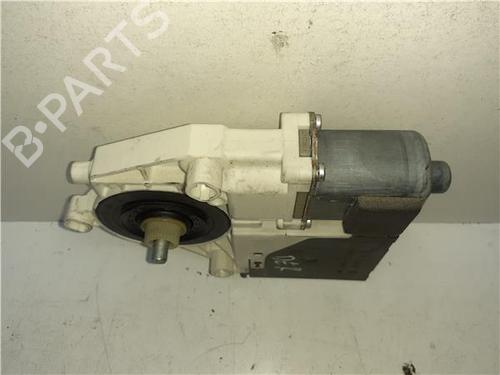 Right front window motor AUDI A3 (8P1) 2.0 TDI | BP38359254E20 - Image 2