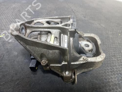 Used Engine mount Engine mount PORSCHE CAYENNE Coupe (9YB) 3.0 E-Hybrid AWD (461 hp) 40320719 40320719