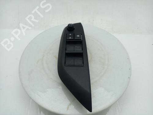 Used Switch Switch TOYOTA YARIS CROSS (MXP_) 1.5 Hybrid (MXPJ10) (116 hp) 40301955 40301955