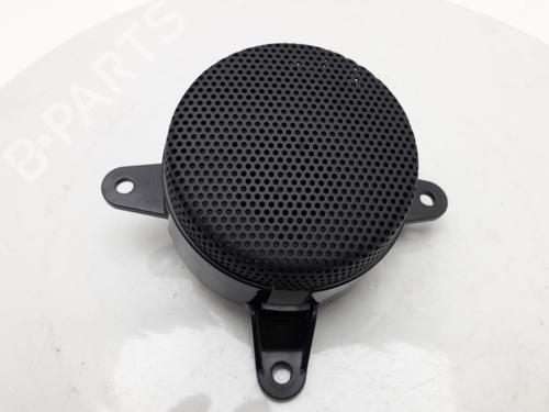 speaker-aston-martin-db11-vantage-2016-40341851 main image