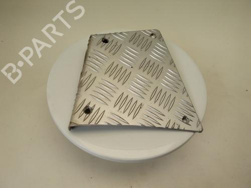 Used Corner bumper Corner bumper LAND ROVER DEFENDER Cabrio (L316) 2.5 Td5 4x4 (L316) (122 hp) 40347561 40347561