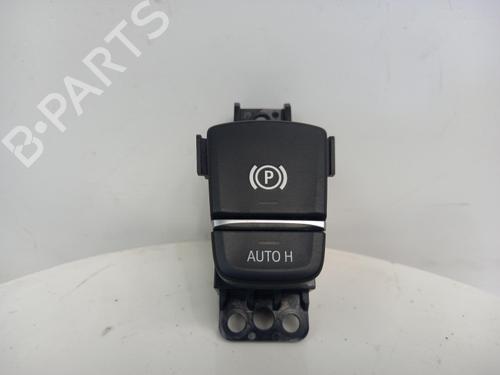 switch-bmw-5-g30-f90-2016-40316783 main image