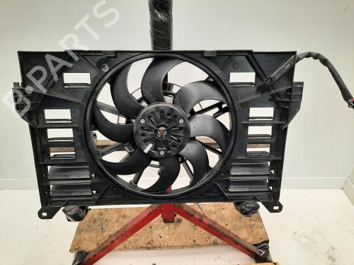 radiator-fan-jaguar-i-pace-x590-2018-40342667 main image