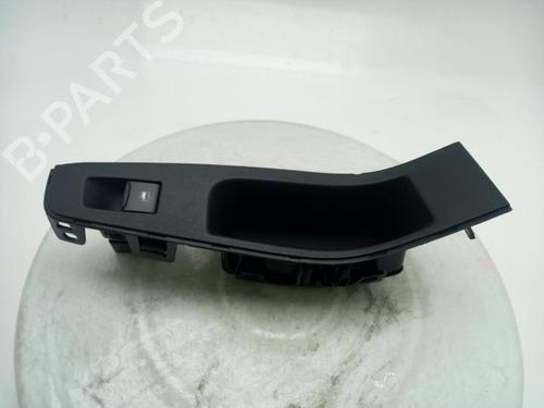 switch-ford-fiesta-vii-van-2018-40324866 main image
