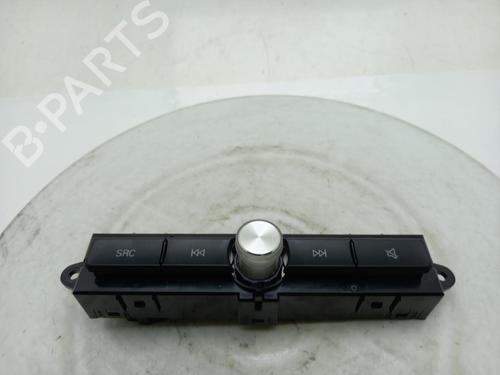switch-mg-mg-zs-suv-azs1-2017-40303659 main image