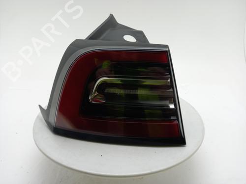 Used Left taillight Left taillight TESLA MODEL 3 (5YJ3) EV AWD (482 hp) 40328083 40328083