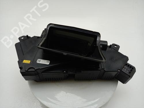 display-monitor-land-rover-discovery-v-l462-2016-40340122 main image