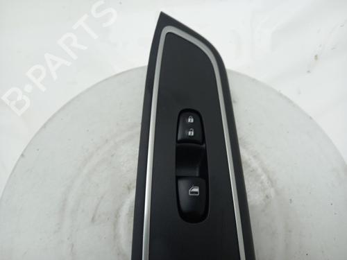 Used Switch Switch NISSAN MICRA V (K14) 1.0 IG-T (92 hp) 40325978 40325978