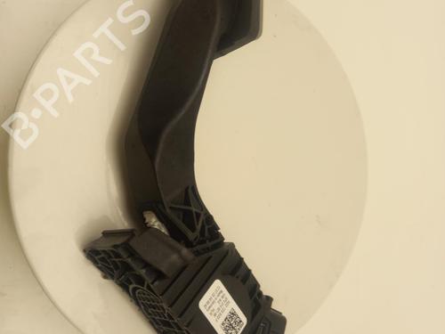 pedal-audi-q2-gab-gag-2016-40306294 main image