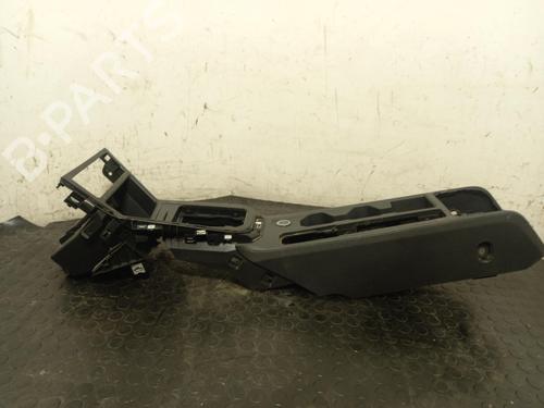 middle-console-vw-polo-vi-aw1-bz1-ae1-2017-40319881 main image