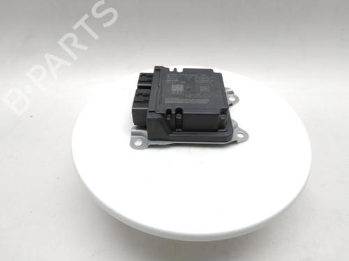 engine-control-unit-ecu-tesla-model-3-5yj3-2017-40344332 main image