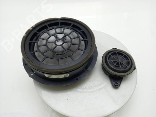 speaker-audi-q3-8ub-8ug-2011-2012-2013-2014-2015-2016-2017-2018-2019-2020-40326895 main image