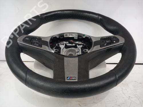 steering-wheel-bmw-5-g30-f90-2016-40336893 main image